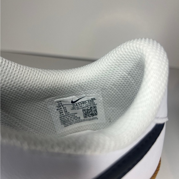 Nike Men’s (boys youth) Court Legacy - Picture 4 of 4